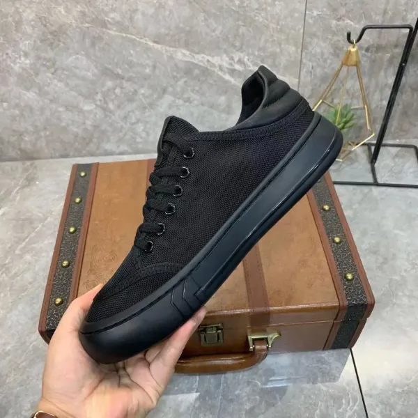 Design B Fashion Black Mesh Sneakers - 7