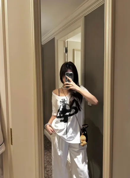 Vivienne Westwood Orb Spray Paint Black T-Shirt - 10