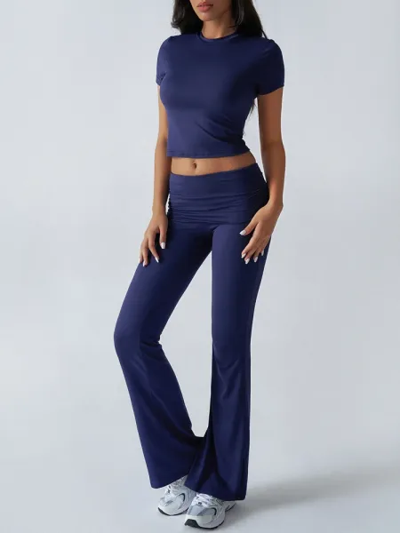Design Red Cropped Tee and Flared Pants Set - 17