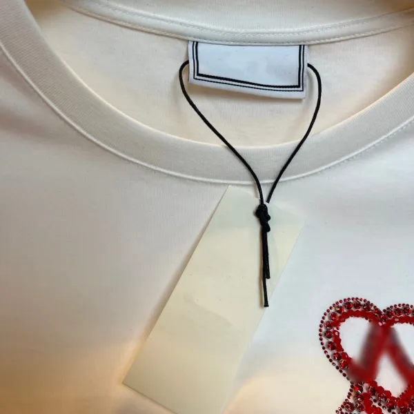 AMI Paris Heart Embroidered White T-Shirt - 13