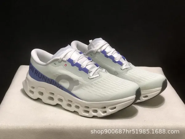 On Running Cloudmonster Gray / White Running Shoes - 24