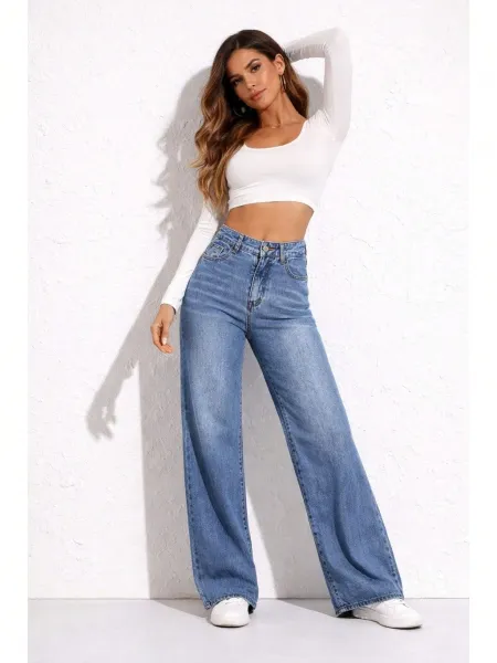 Design Wide-Leg High-Waisted Blue Jeans with White Long-Sleeve Crop Top - 4