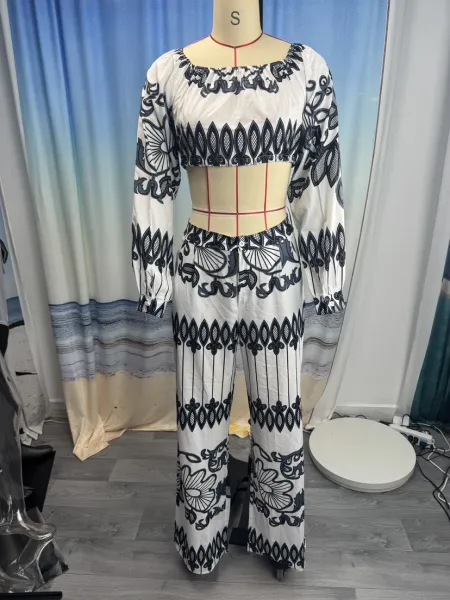 Design Off-Shoulder Crop Top and Wide-Leg Pants Set White Black Pattern - 4