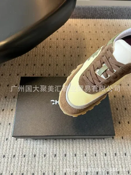 Chanel Runway Sneakers White Navy Beige Sneakers - 28