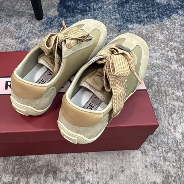 Hogan H222 Sneakers Beige Suede with Buckle Detail Sneakers - 10