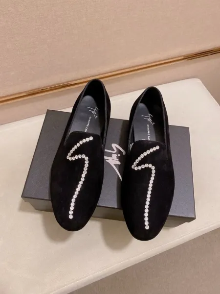 Design Giuseppe Zanotti Crystal-Embellished Black Suede Loafers - 11