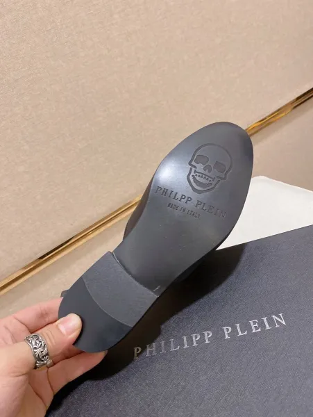 Versace Medusa Head Black Leather Mule Slipper - 15