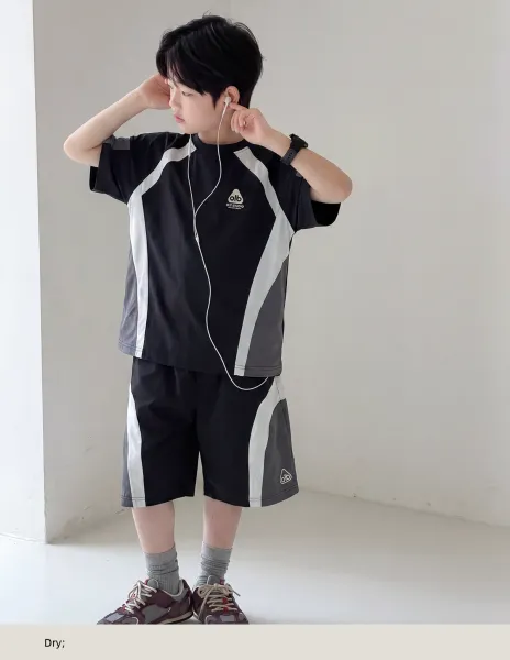 Design OLB Studio Color-Block T-Shirt and Shorts Set Black / Gray Sets - 8