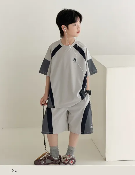 Design OLB Studio Color-Block T-Shirt and Shorts Set Black / Gray Sets - 15