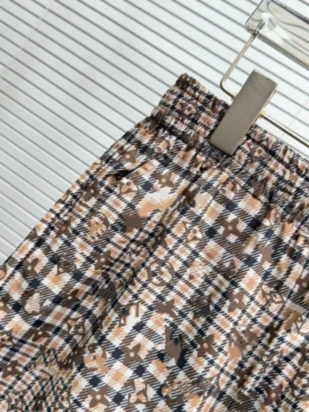 Design Short-Sleeve Shirt with Grid and Floral Pattern Beige Multicolor Shirt - 12