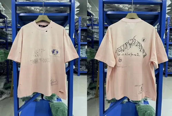 Design Melt-Dow Distressed Graphic T-Shirt Peach - 3
