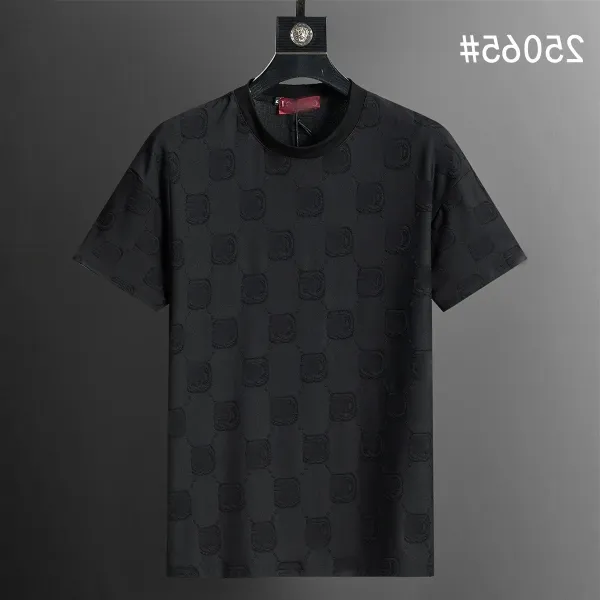 Design Monogram-Print Black T-Shirt - 1