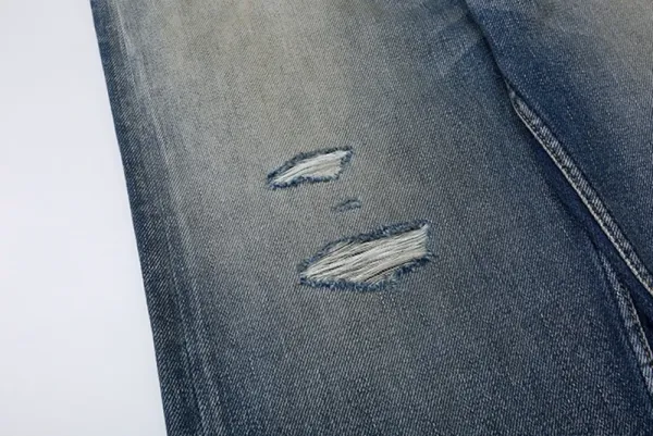 Yohji Yamamoto x Neighborhood Collection de Projets Communs Distressed Denim Jeans - 23