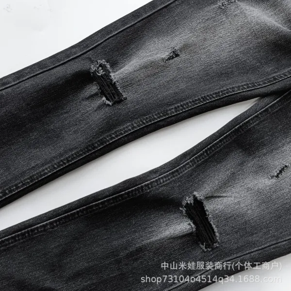 Design Patchwork Distressed Light Wash Jeans - 7