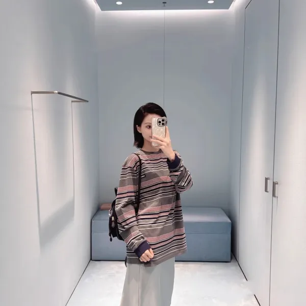 Design Striped Oversized Long-Sleeve Top in Gray Multicolor - 5