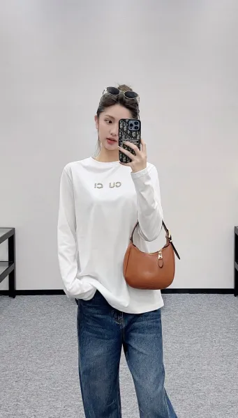 Gucci Crystal-Embellished 'GU CI' Long-Sleeve T-Shirt Black - 4