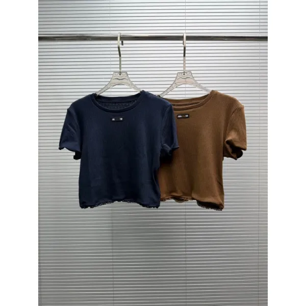 Design Ribbed Cropped T-Shirt in Navy and Brown Tops.t Shirts - 1
