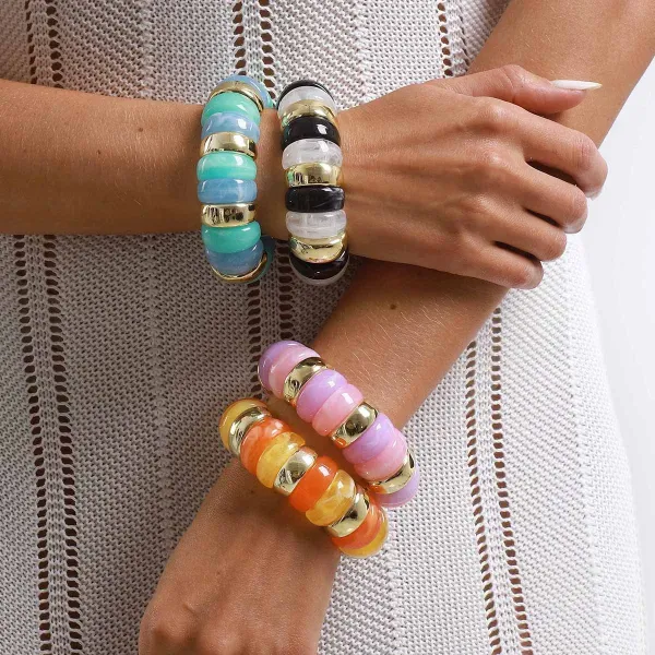 Design Green and Cream Resin Bead Stretch Bracelet - 24