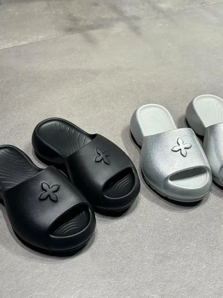 Louis Vuitton Monogram Slide Black Slippers - 7