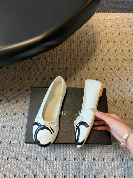 Chanel CC Logo Ballet Flats Black and White Leather Shoes Casual Shoes - 15