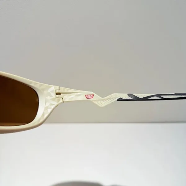 Oakley OO9480 Dispatch White Sunglasses - 32