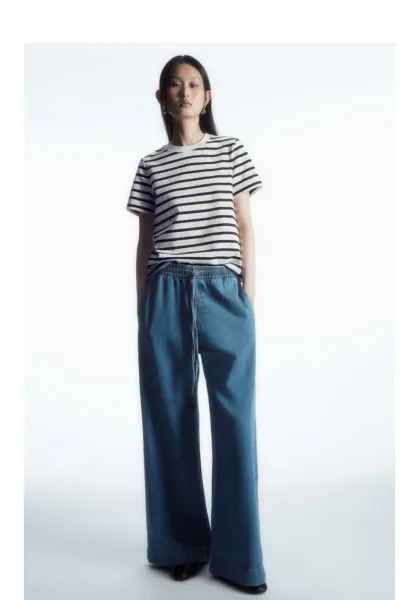 Design Striped Crewneck T-Shirt Navy and White - 6