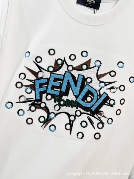 Fendi Graphic Embroidered White T-Shirt - 12