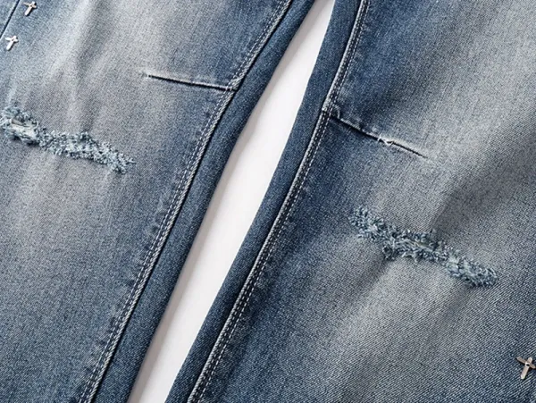 Design RTA Distressed Black Denim Jeans - 33