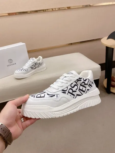 Versace Chain Reaction Logo Print Black Chunky Sneakers - 7