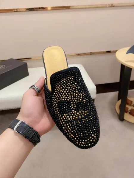 Design Crystal-Embellished Black Mule Slipper - 9