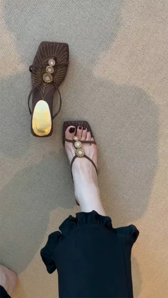 Design Square-Toe Embellished Mule Sandals Brown - 2