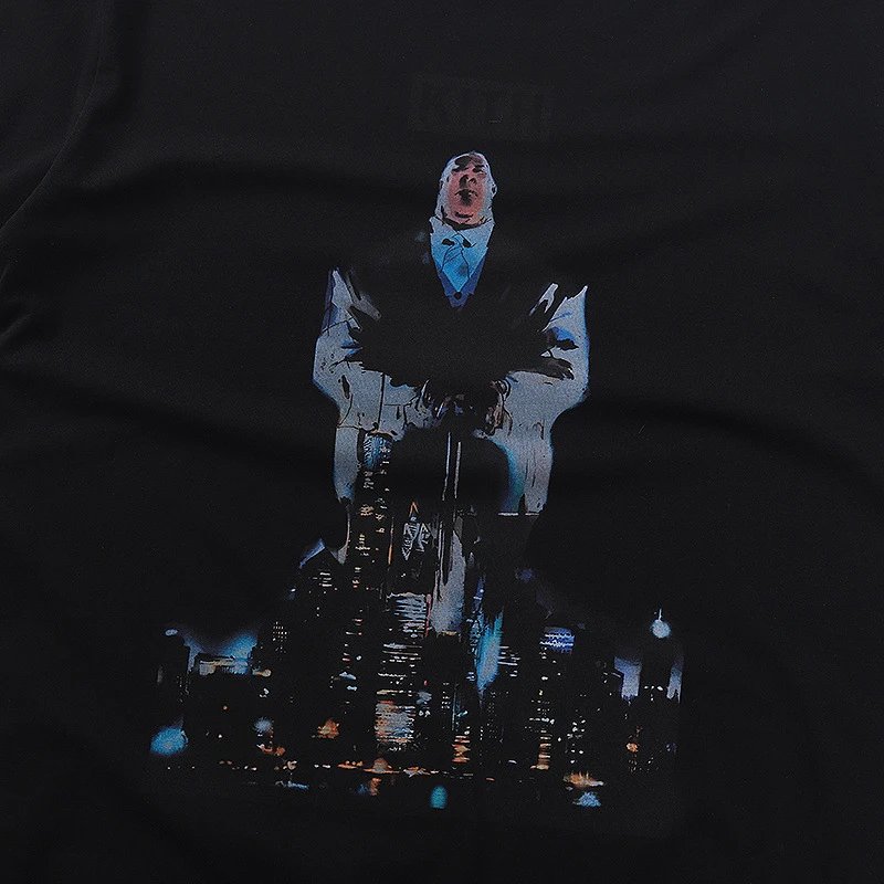 Design Cityscape Figure Print Black T-Shirt - 11