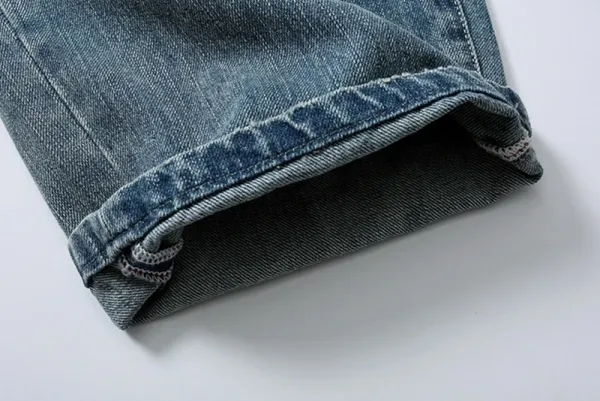 Design Paint-Splatter Washed Denim Jeans - 32