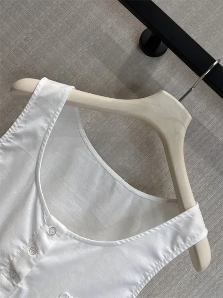 Design Ruffled Pocket Shorts White - 30