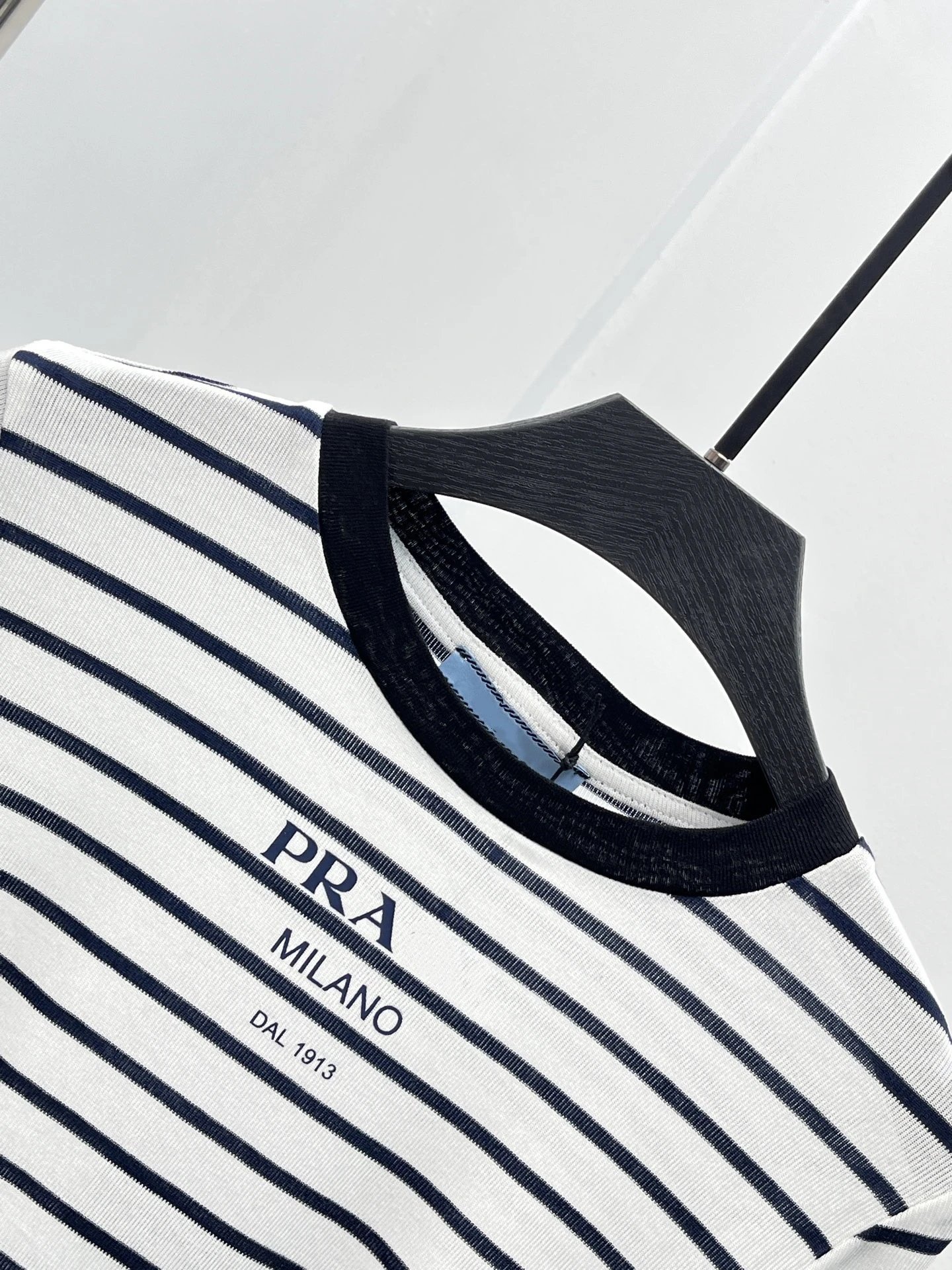 Prada Striped Logo Long-Sleeve Cropped Top White / Black T-Shirts - 10