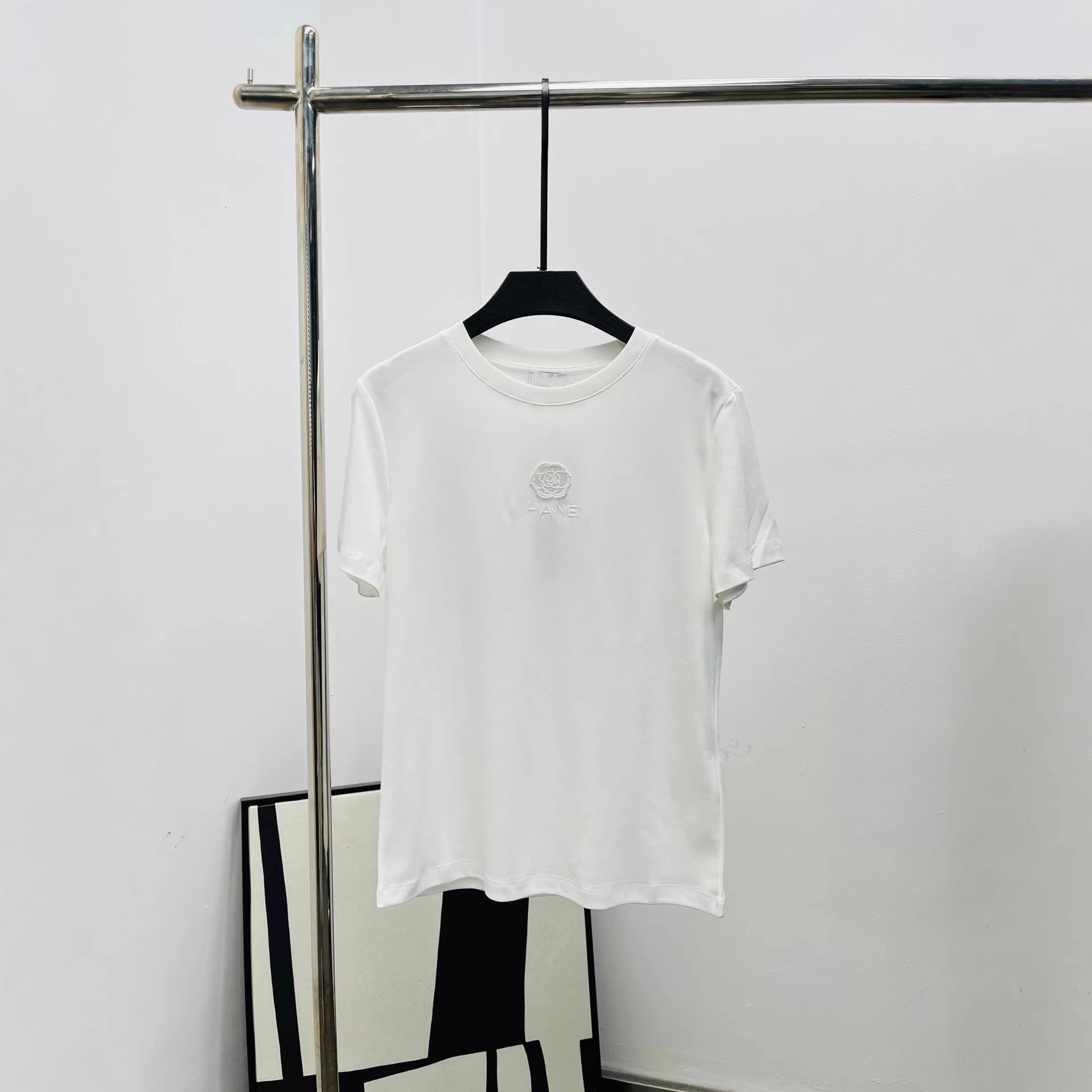 HANE Embroidered Rose White Classic Crewneck T-Shirt
