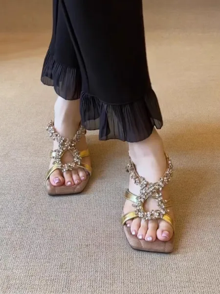 Design Crystal-Embellished Gold Strap Square-Toe Block Heel Sandals - 8