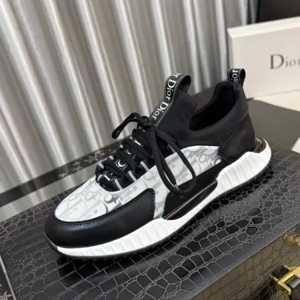 Dior B23 Oblique Print Black and White Sneakers Chunky Sneakers - 1