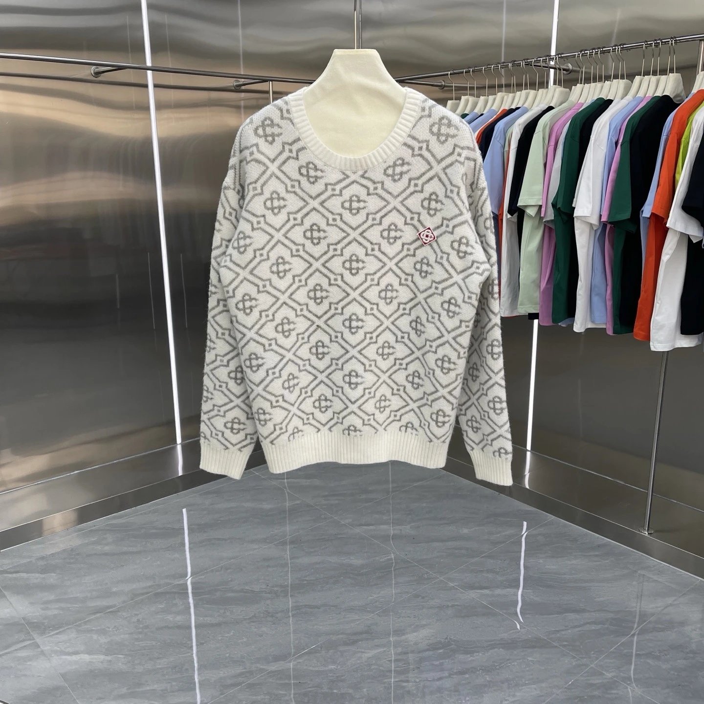 Design Knit Sweater with Green Logo Pattern White - 3