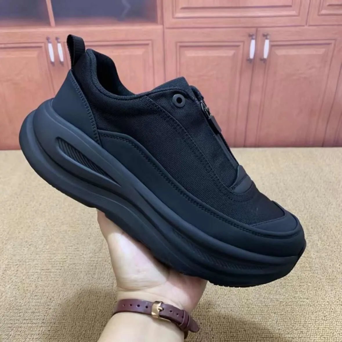 Design Chunky Platform Zipper Sneakers Black