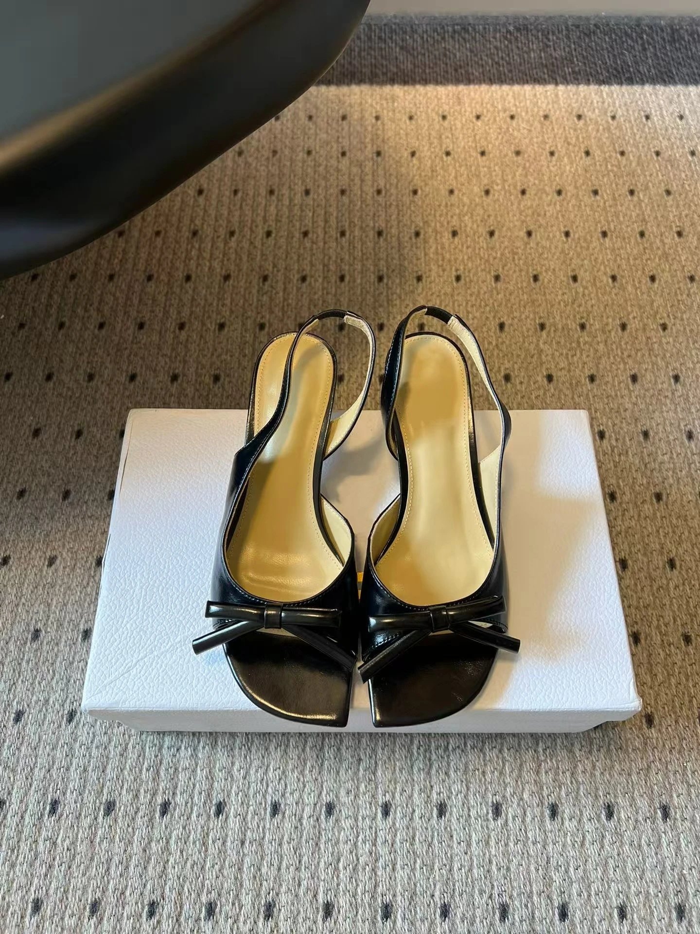 Design Black Bow-Embellished Slingback Block Heel Sandals Heels - 7