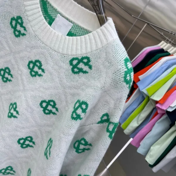 Design Knit Sweater with Green Logo Pattern White - 13