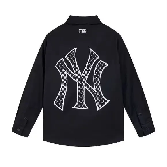 MLB New York Yankees Embroidered Logo Shirt Light Blue - 3