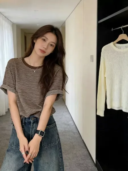 Design Striped Relaxed Fit T-Shirt Brown Beige T-Shirt - 1