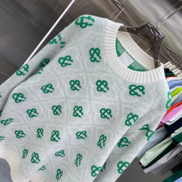 Design Knit Sweater with Green Logo Pattern White - 10