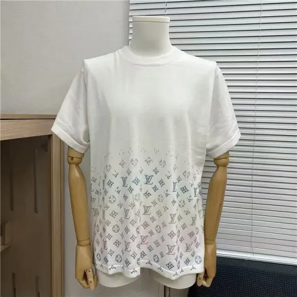 Design Black Embossed Floral T-Shirt - 5