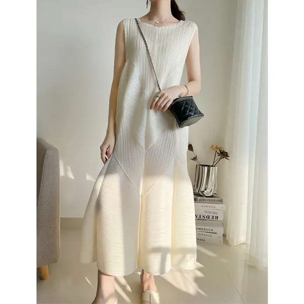 Design Pleated Sleeveless Maxi Dress in Ivory Dress - 10