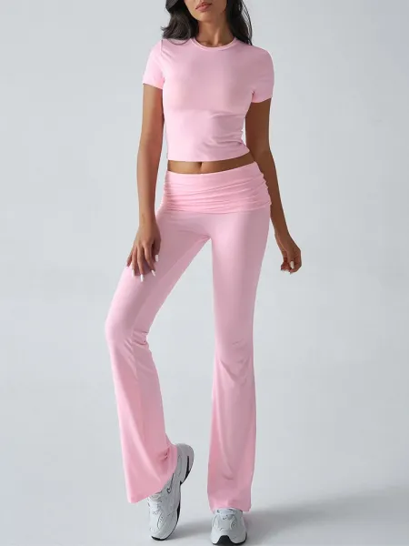 Design Red Cropped Tee and Flared Pants Set - 10