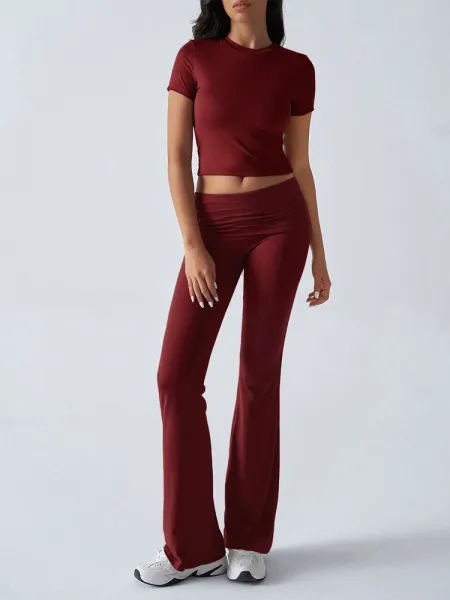 Design Red Cropped Tee and Flared Pants Set - 37