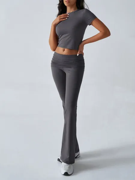 Design Red Cropped Tee and Flared Pants Set - 46